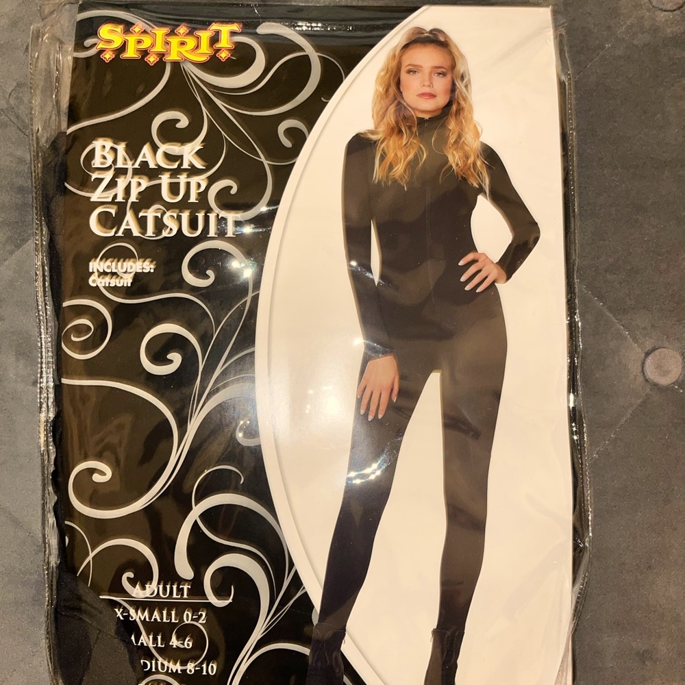 Adult woman black cat Halloween costume 4-6